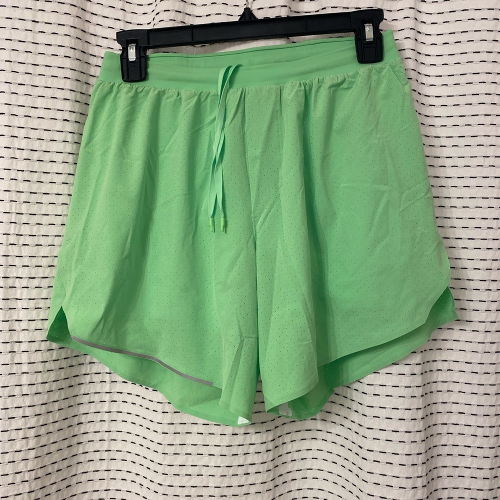 Brand new (without tags) Lululemon fast and free short, size small!